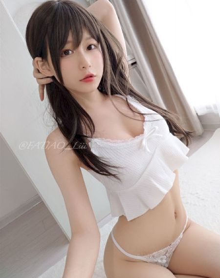 春潮浪漫海堂红